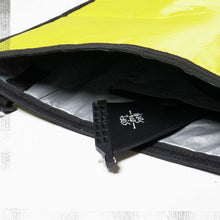 Laad afbeelding in Galerijviewer, softdogsurf doggiebag surfboard bag for all sizes detail with fin